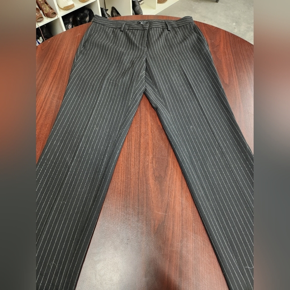Adrienne Vittadini - Black Pinstripe Dress Pants - Size 6 - Picture 2 of 5